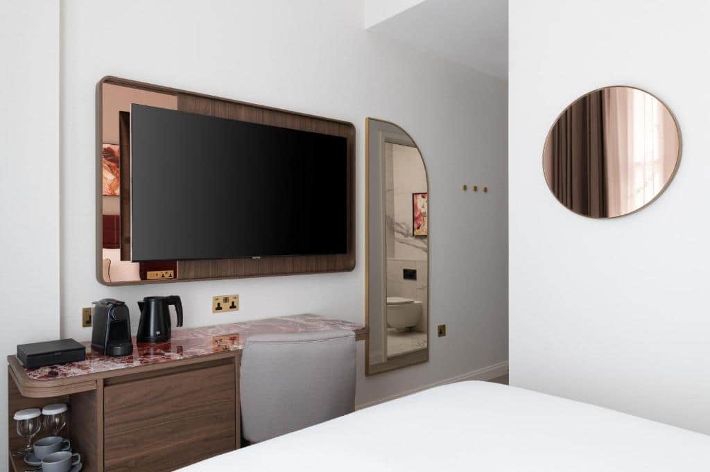 Lost Property St Paul’s London – Curio Collection by Hilton