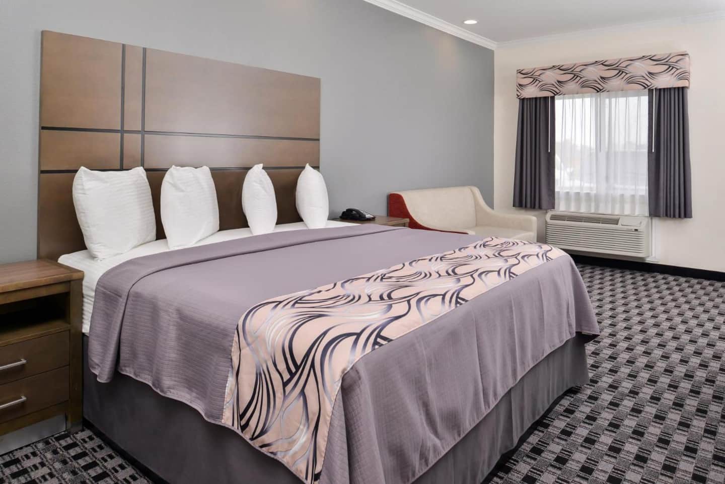 Crystal Inn & Suites IAH Humble