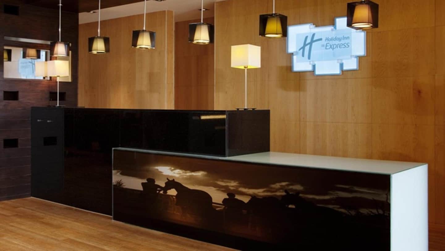 Holiday Inn Express London - Epsom Downs, an IHG Hotel