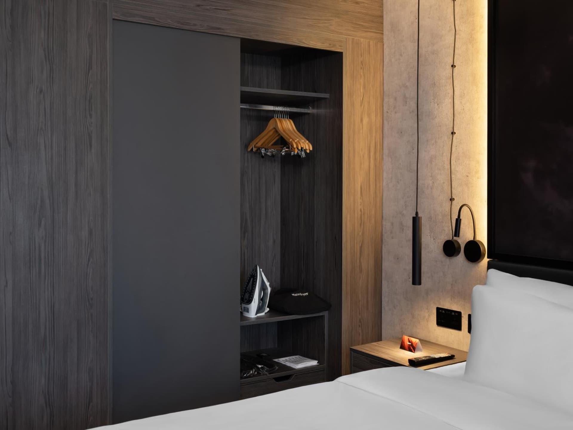 Radisson RED London Gatwick Airport