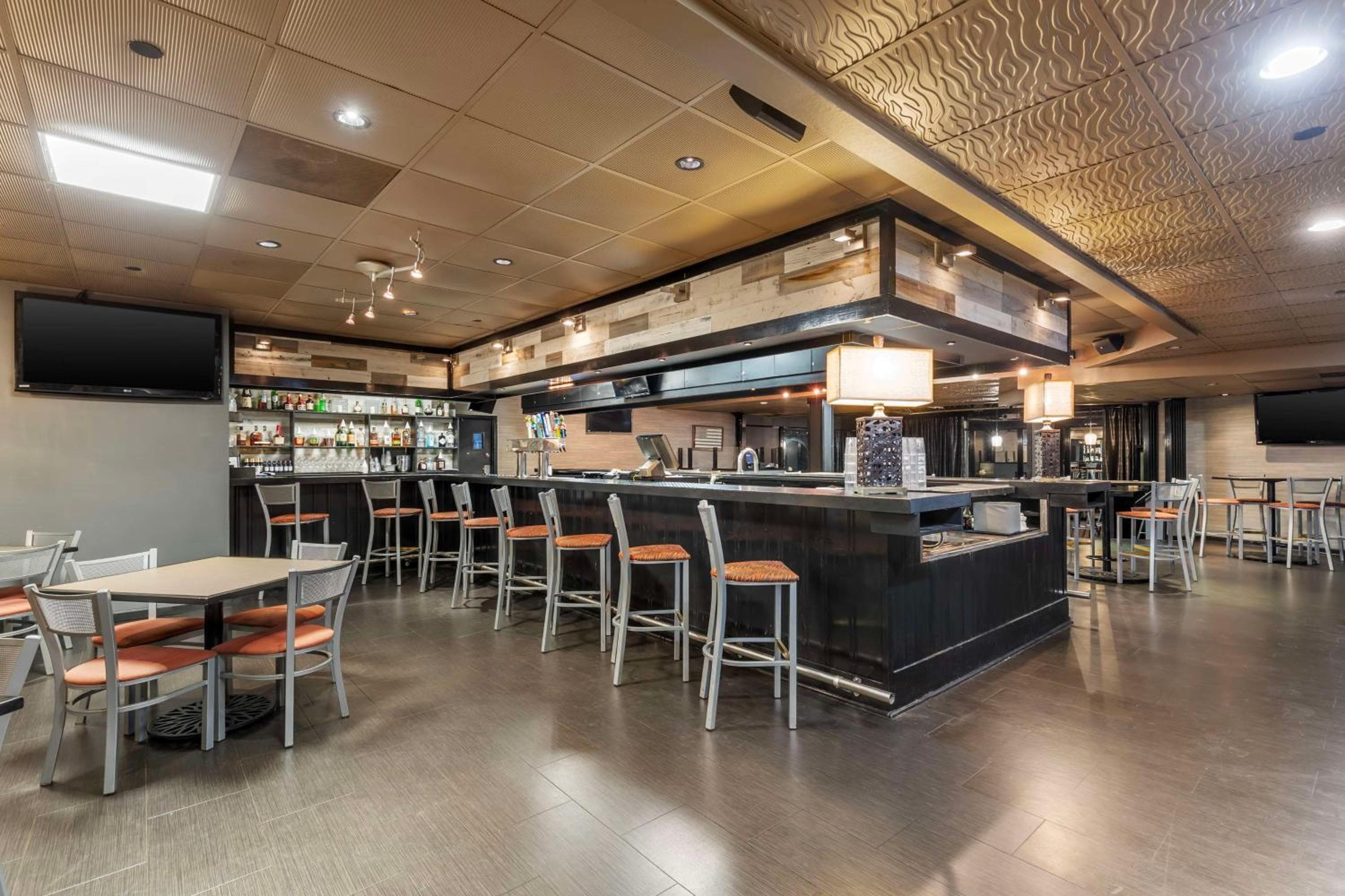 Best Western Plus Steeplegate Inn