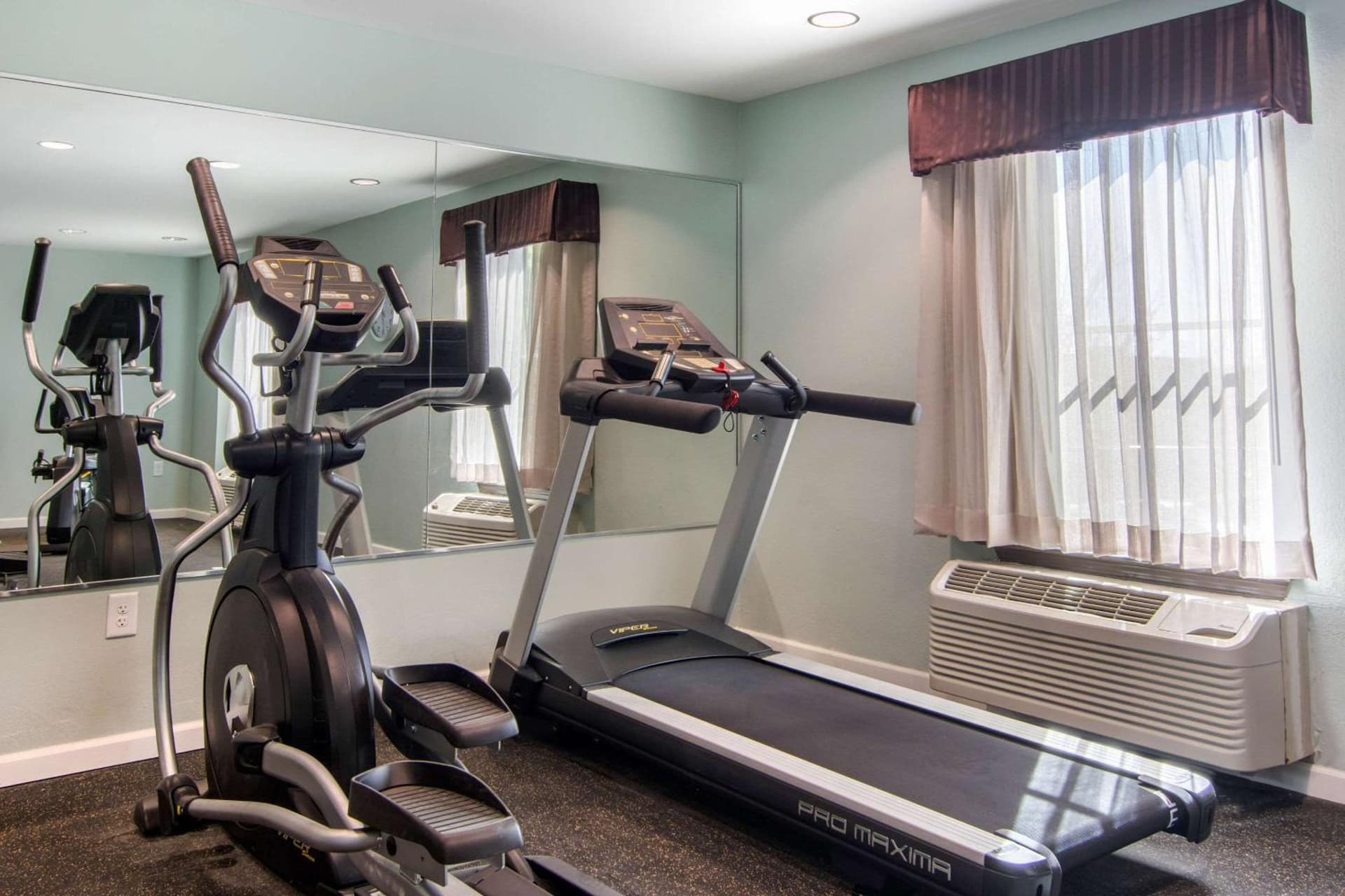 Clarion Inn & Suites Atlanta Downtown