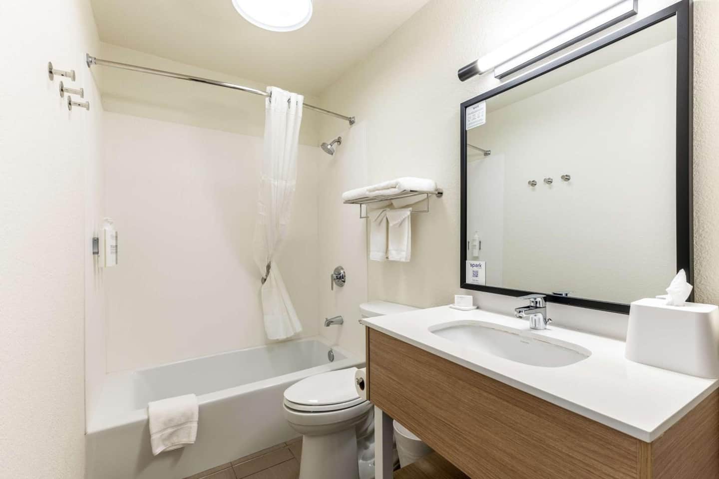 Spark by Hilton Glendale Peoria Phoenix North