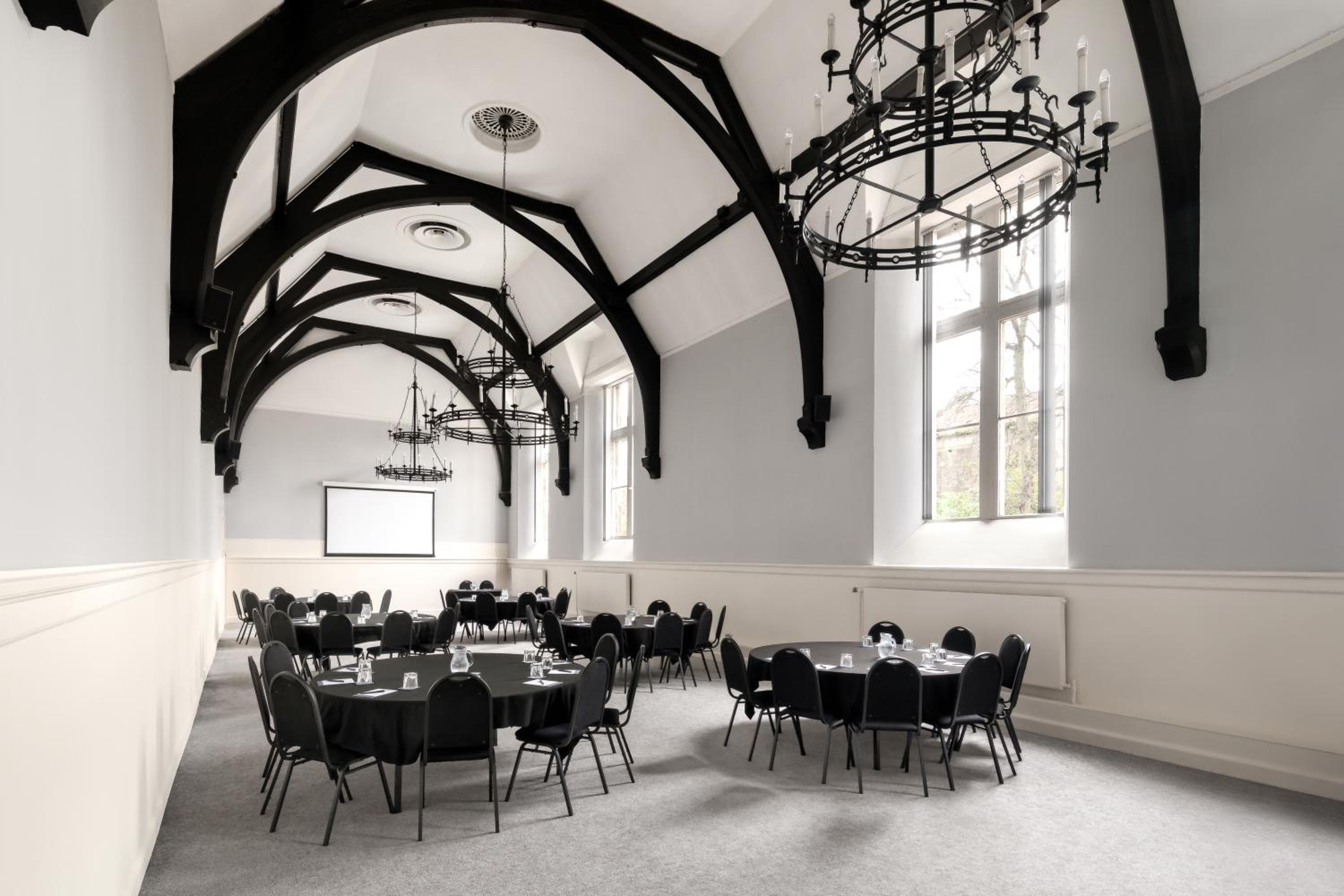 Stirling Highland Hotel- Part of the Cairn Collection