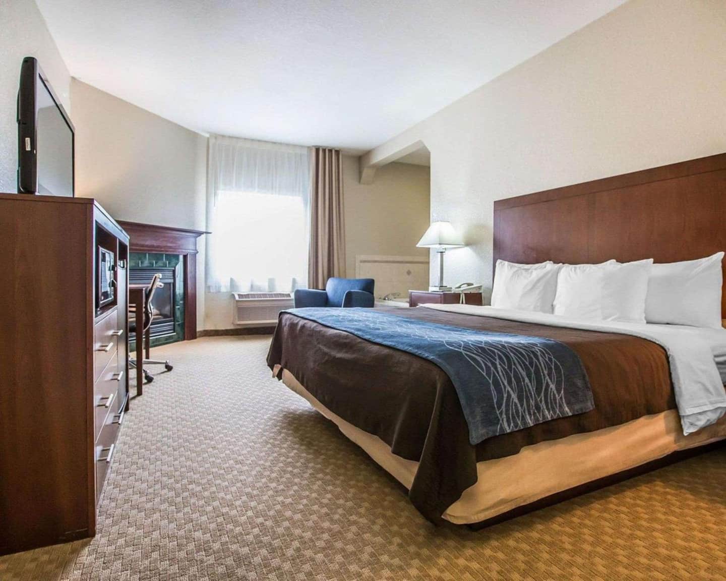 Quality Inn & Suites Dixon near I-88