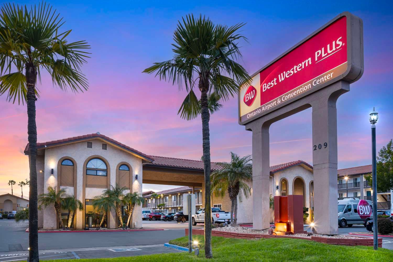 Best Western Plus Ontario Airport & Convention Center