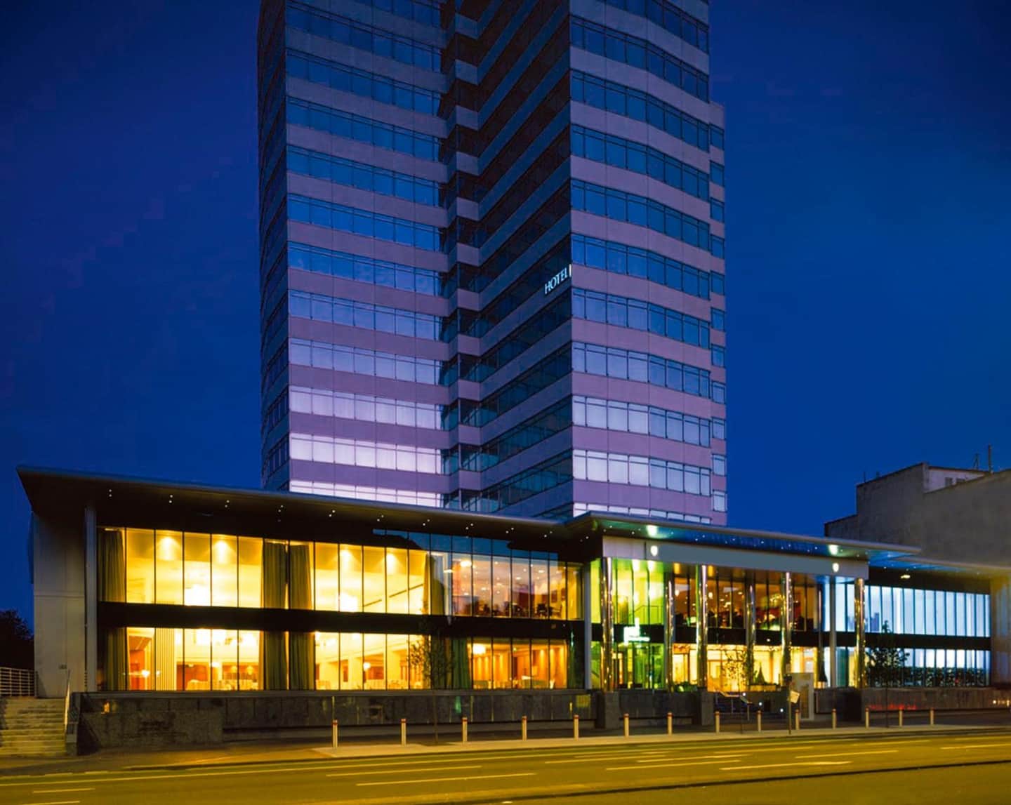 Holland House Hotel Cardiff By Sunday
