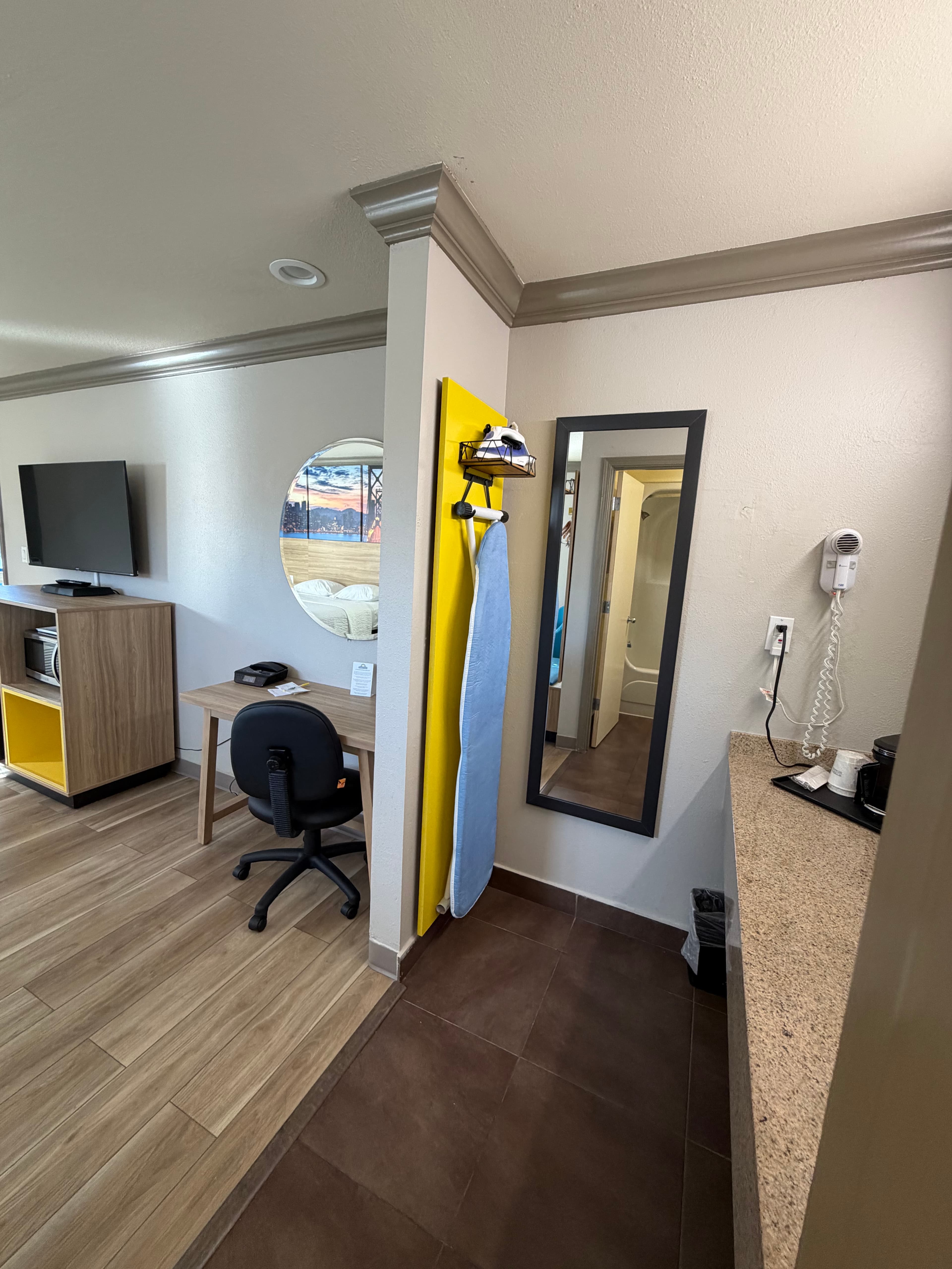 Days Inn by Wyndham San Francisco S/Oyster Point Airport