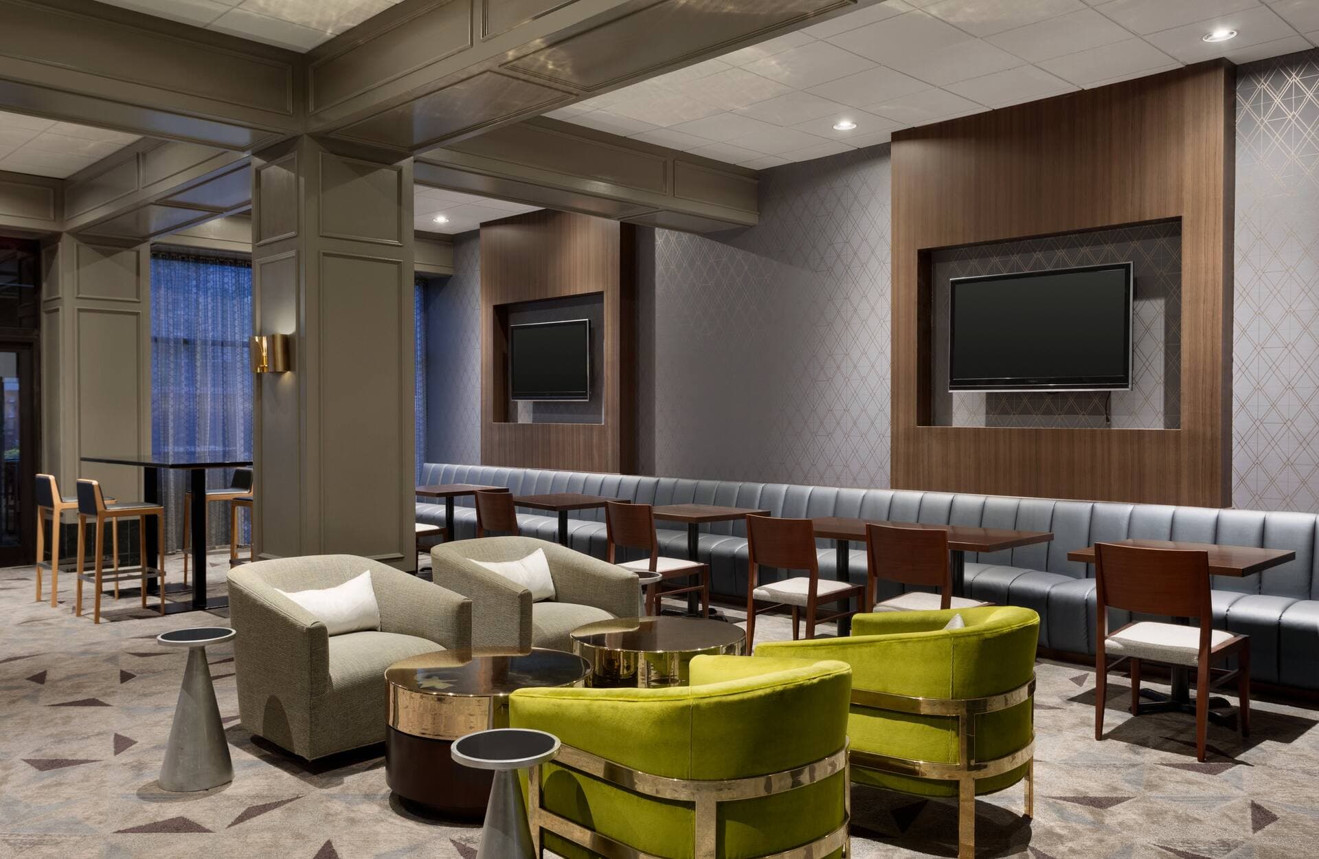 Hilton Suites Chicago/Oakbrook Terrace