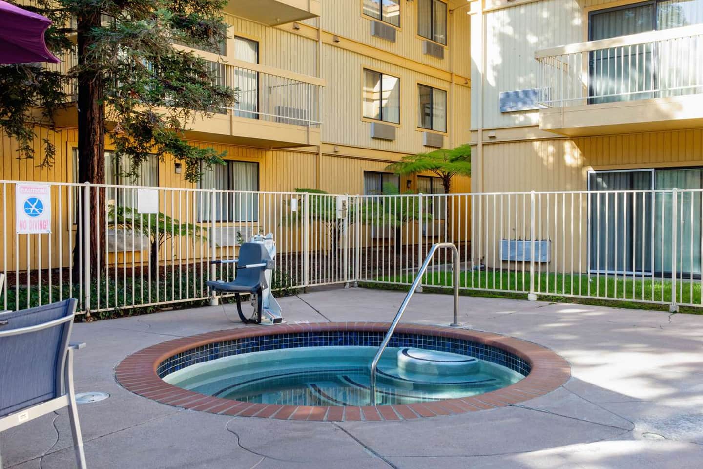 La Quinta Inn & Suites by Wyndham Oakland - Hayward