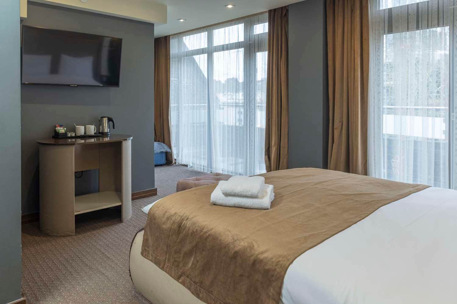 Putney Hotel
