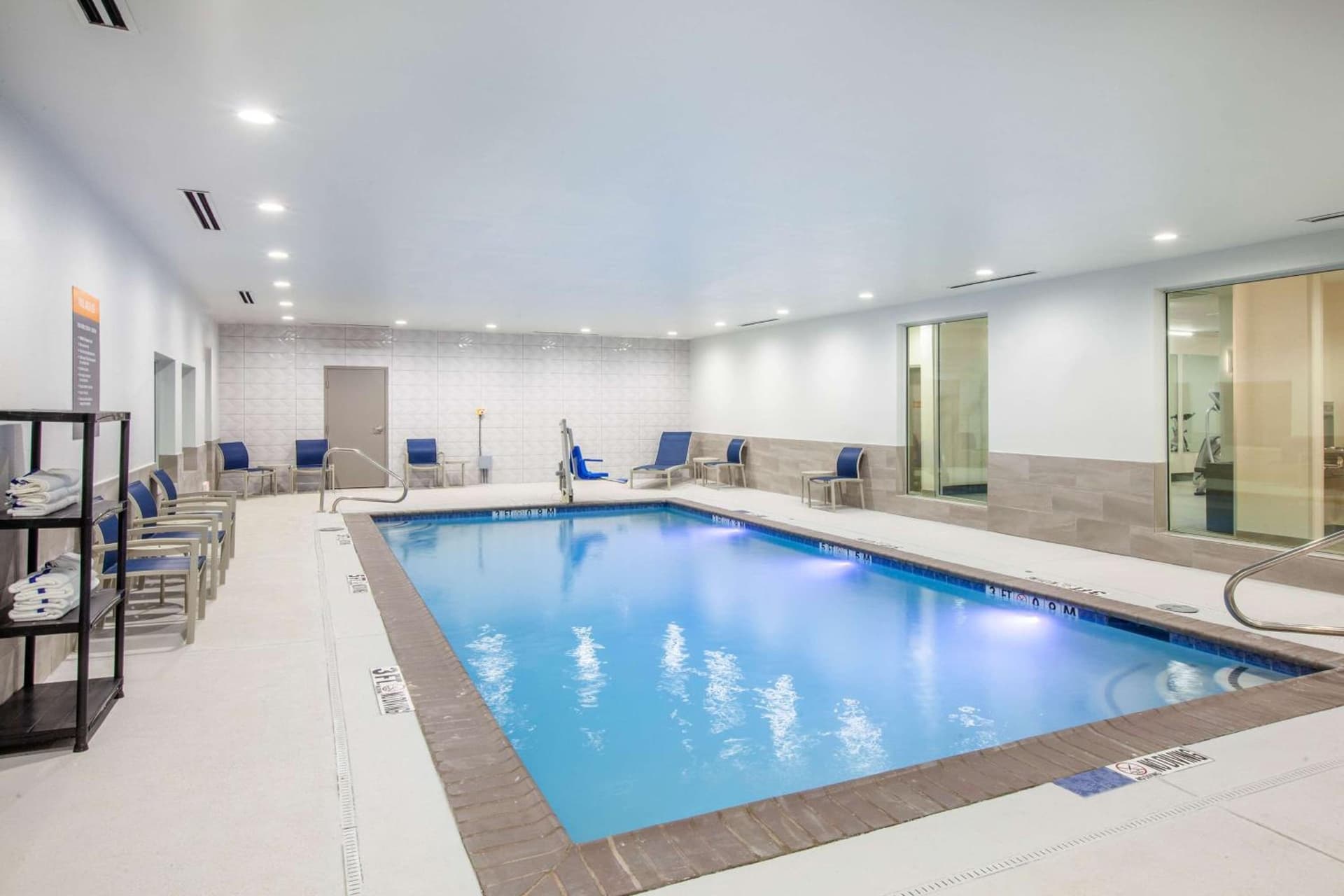 La Quinta Inn & Suites by Wyndham Dallas Duncanville