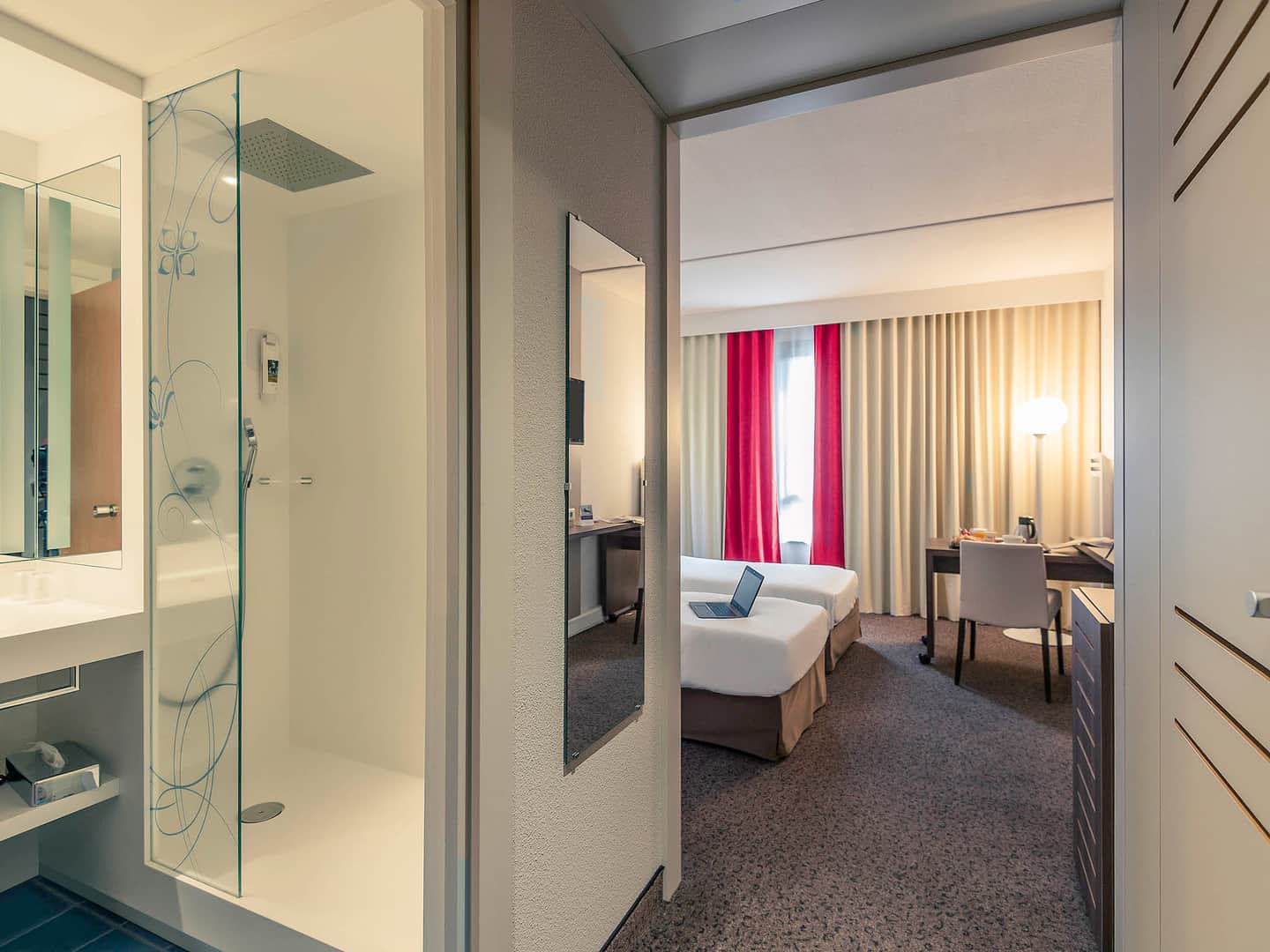 Mercure Niort Marais Poitevin Hotel