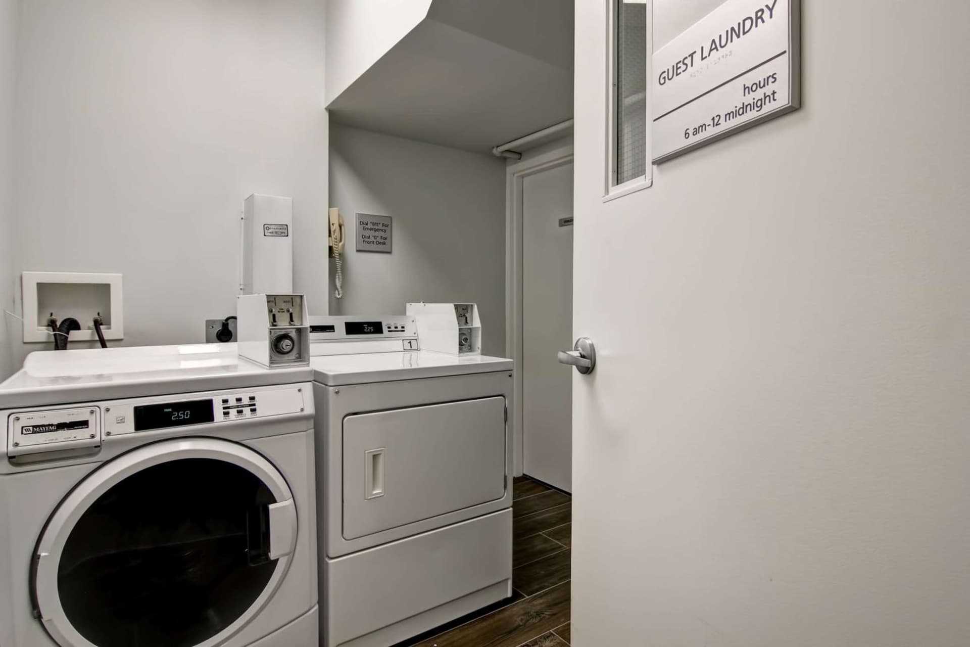 Hampton Inn & Suites by Hilton Calgary Airport