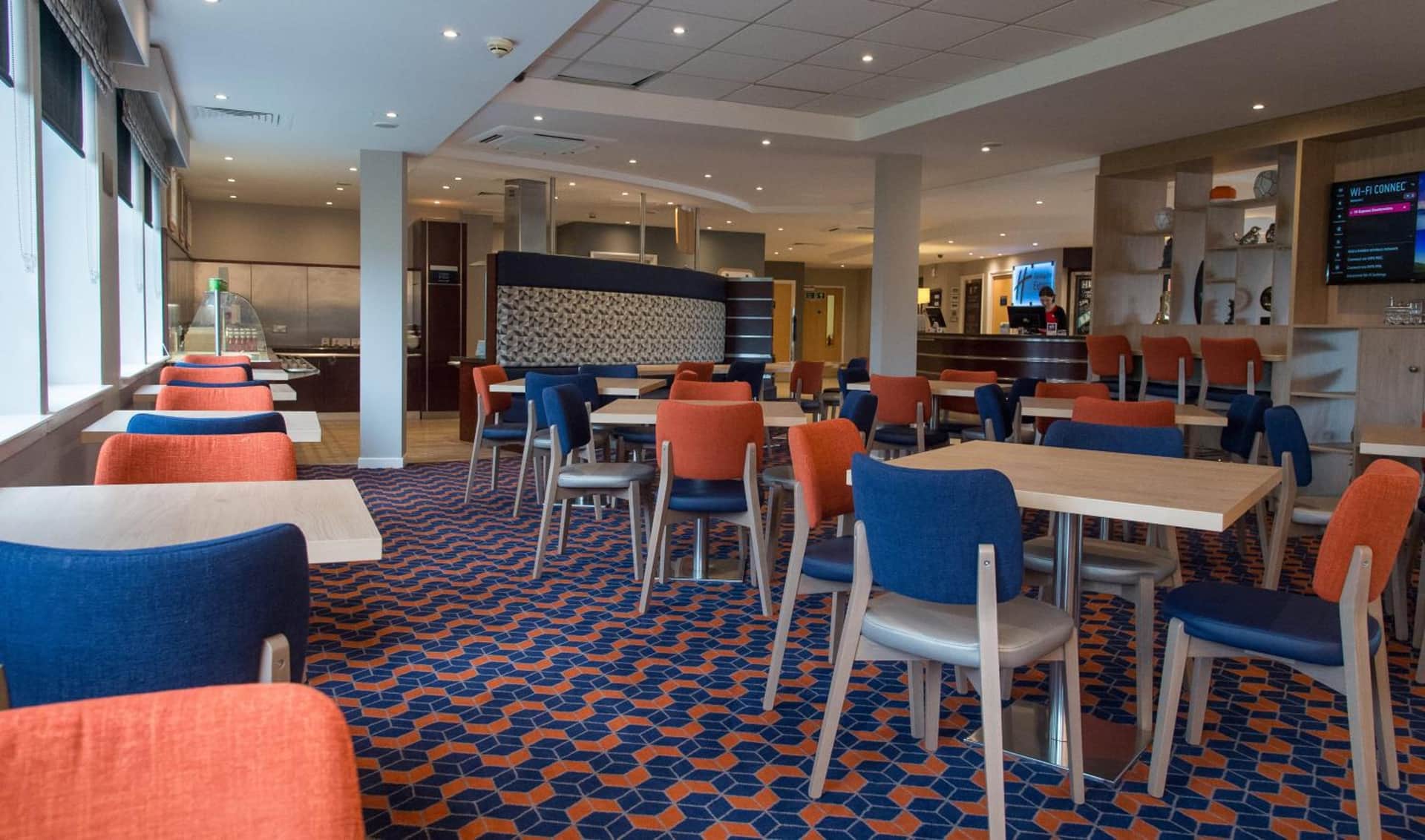Holiday Inn Express - Dunfermline
