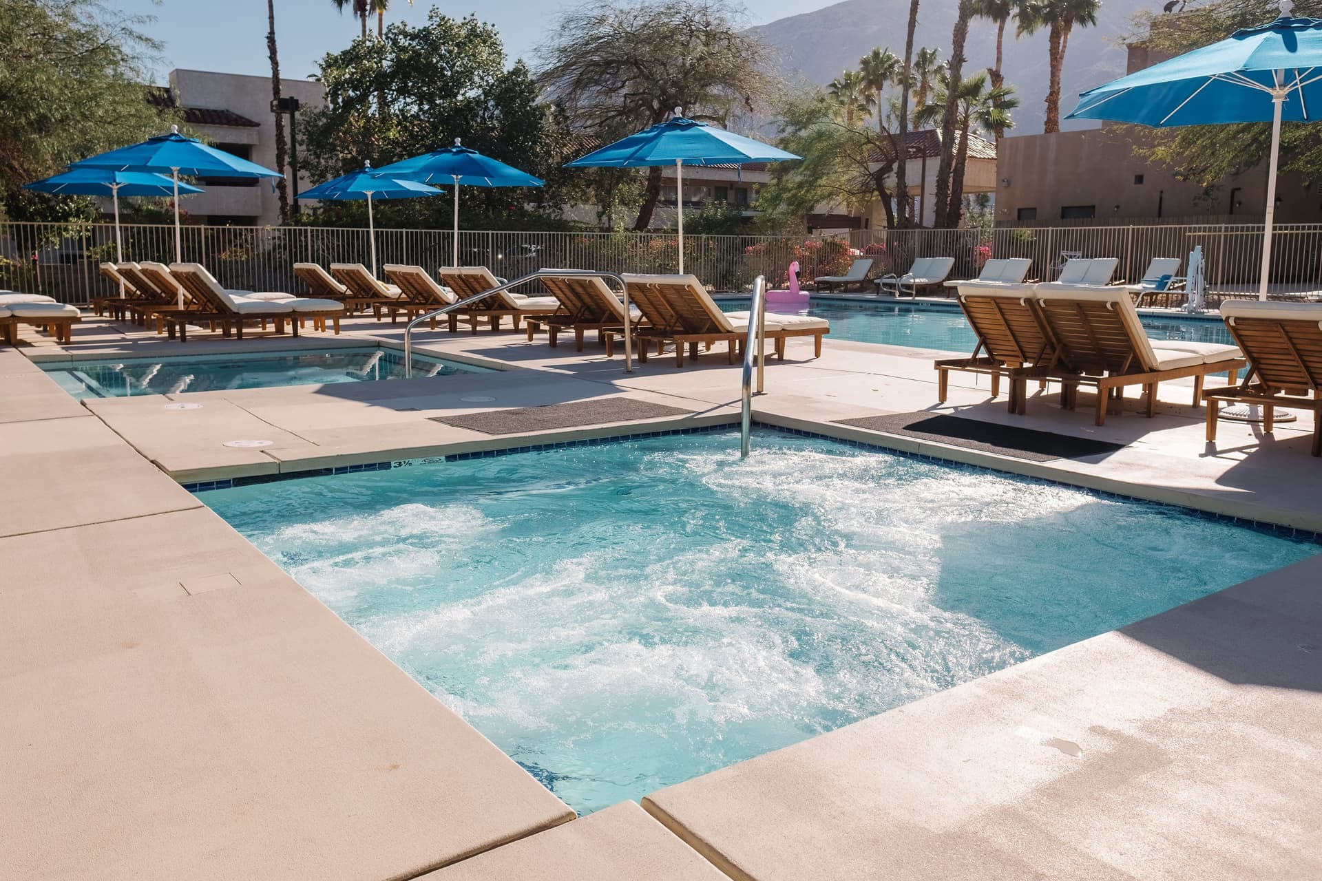 L3 Oasis Hotel
