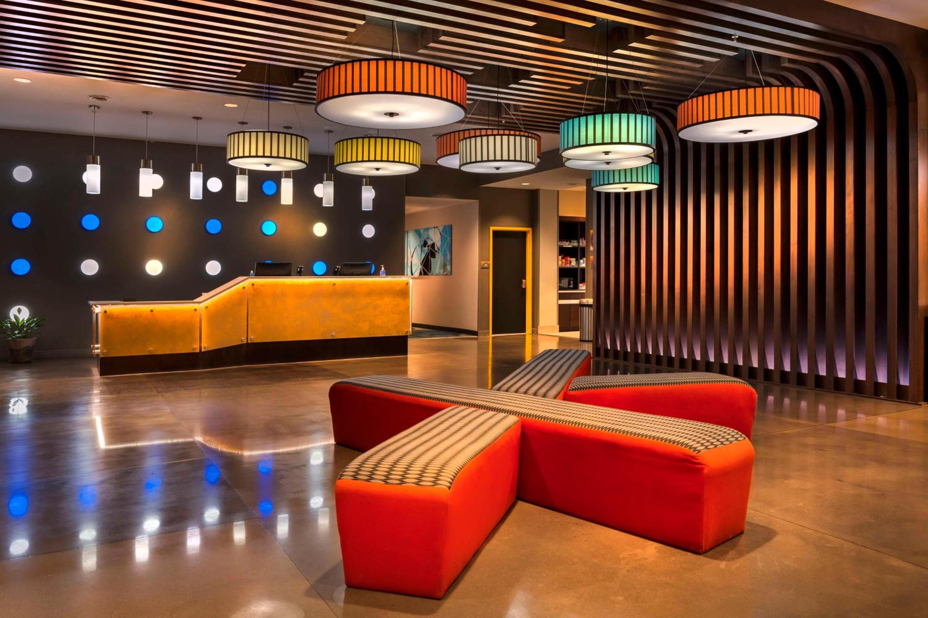 GLo Hotel Asheville-Blue Ridge Parkway