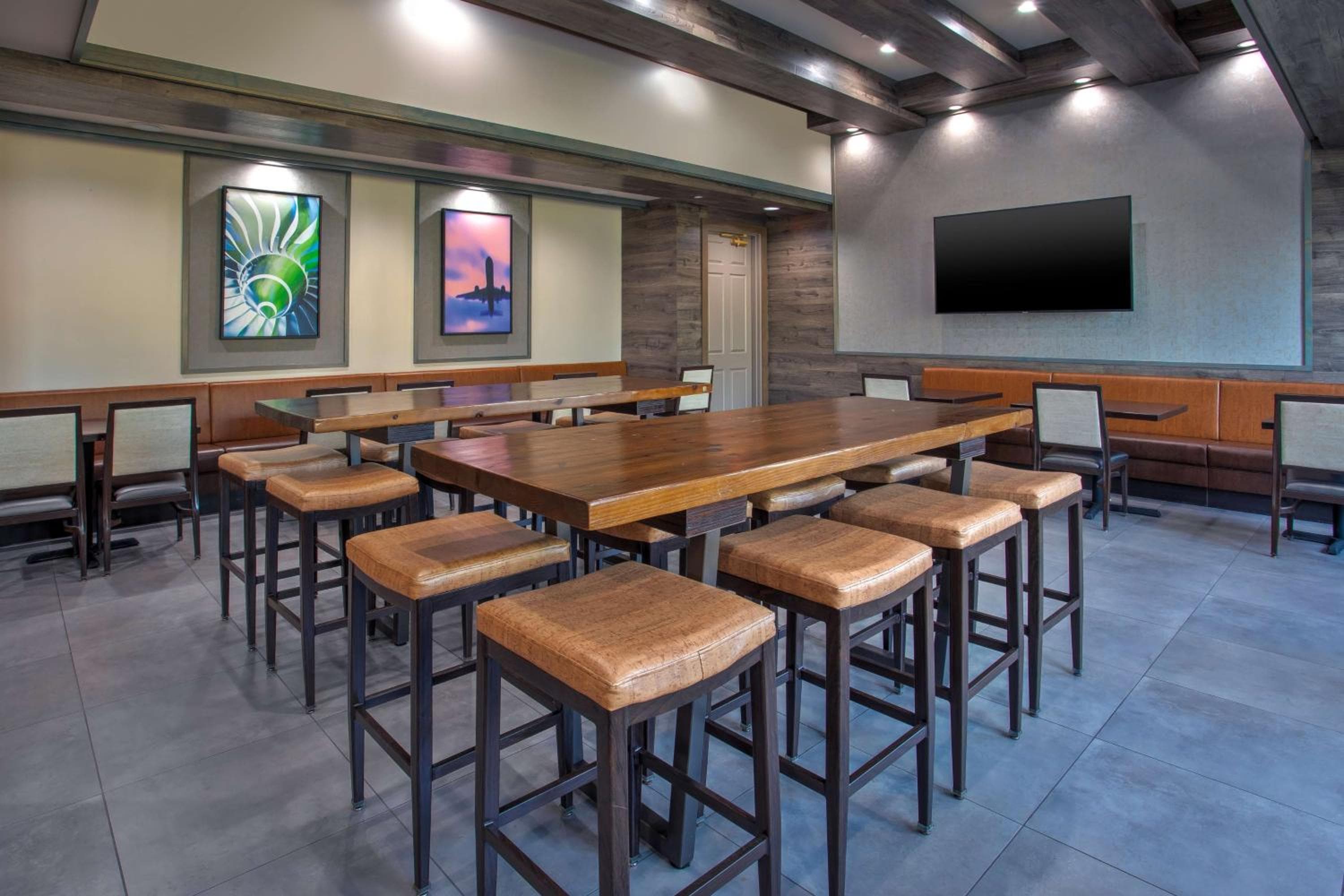 Hampton Inn & Suites Newark Airport Elizabeth