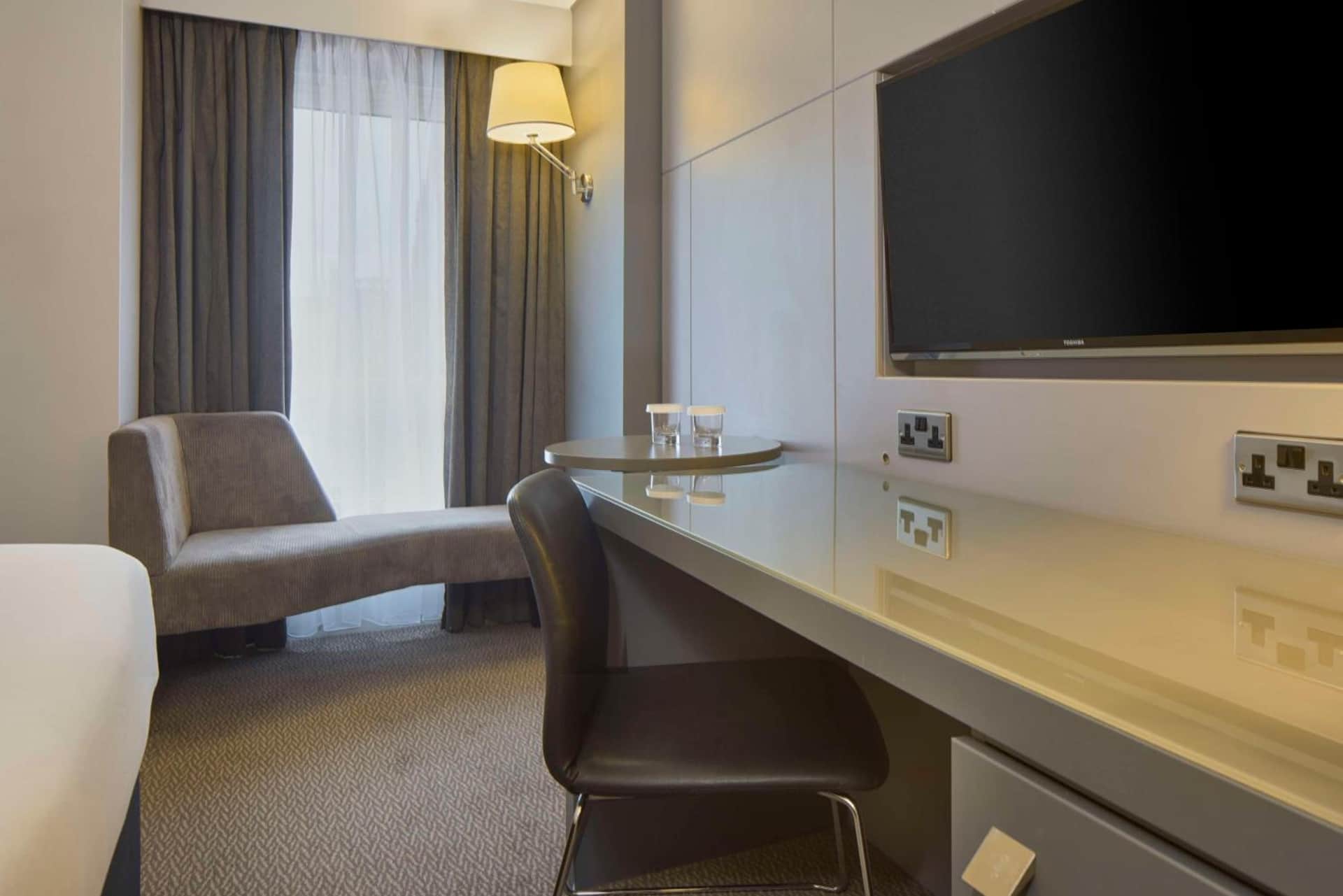 DoubleTree by Hilton Bristol City Centre