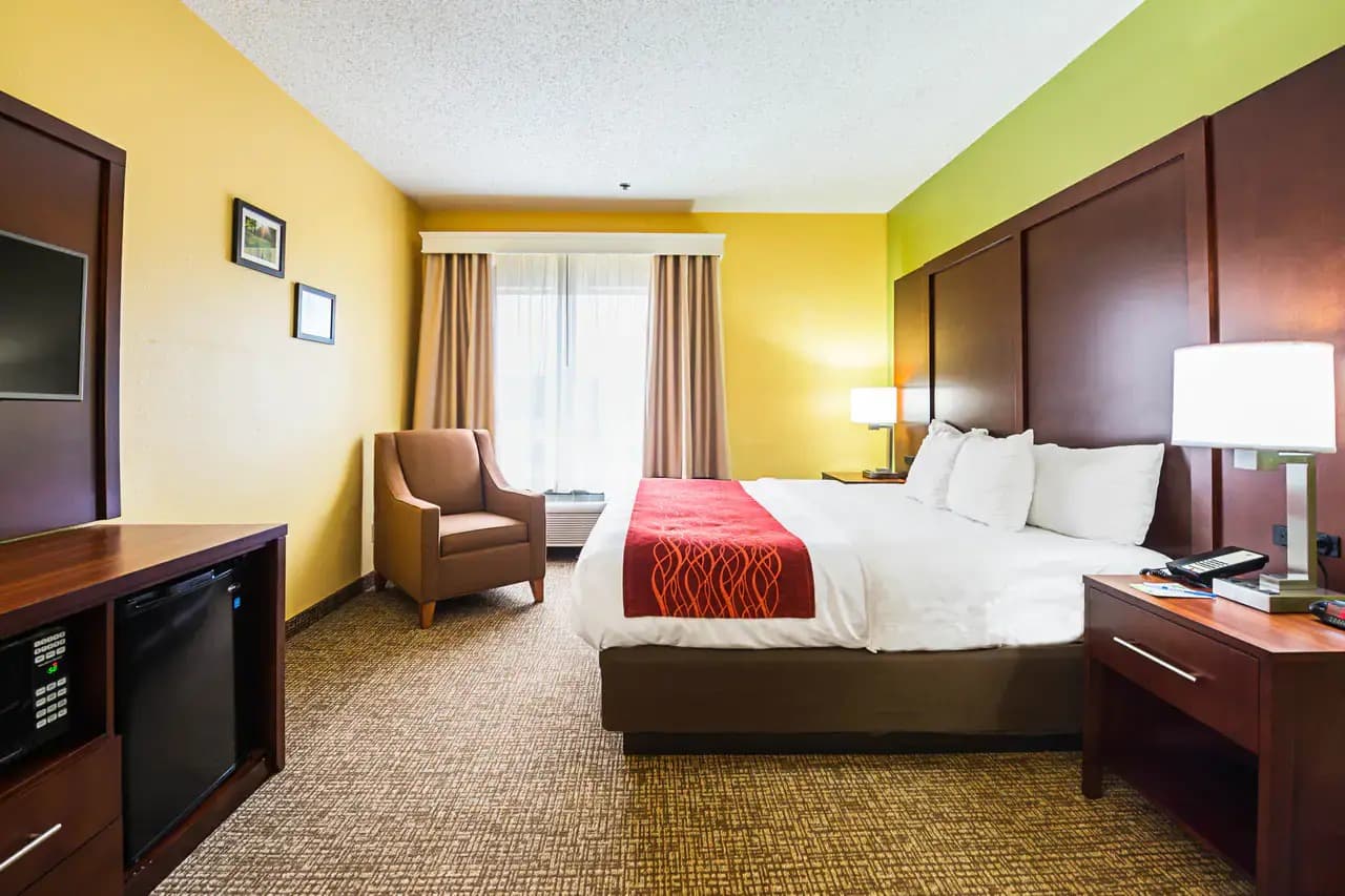 Comfort Inn & Suites Dayton Northwest - Englewood