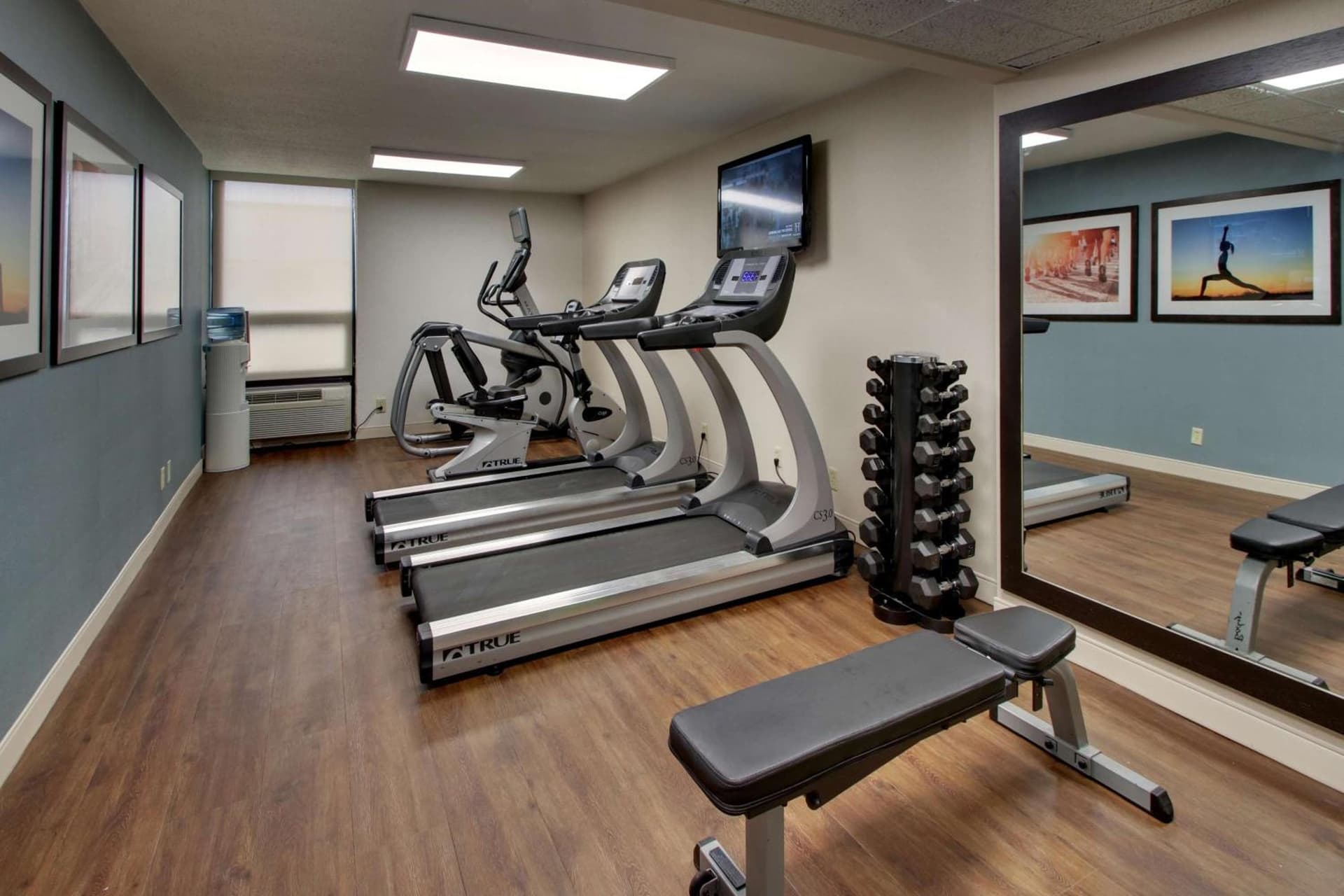 Best Western PLUS INDIANAPOLIS NORTH AT PYRAMIDS