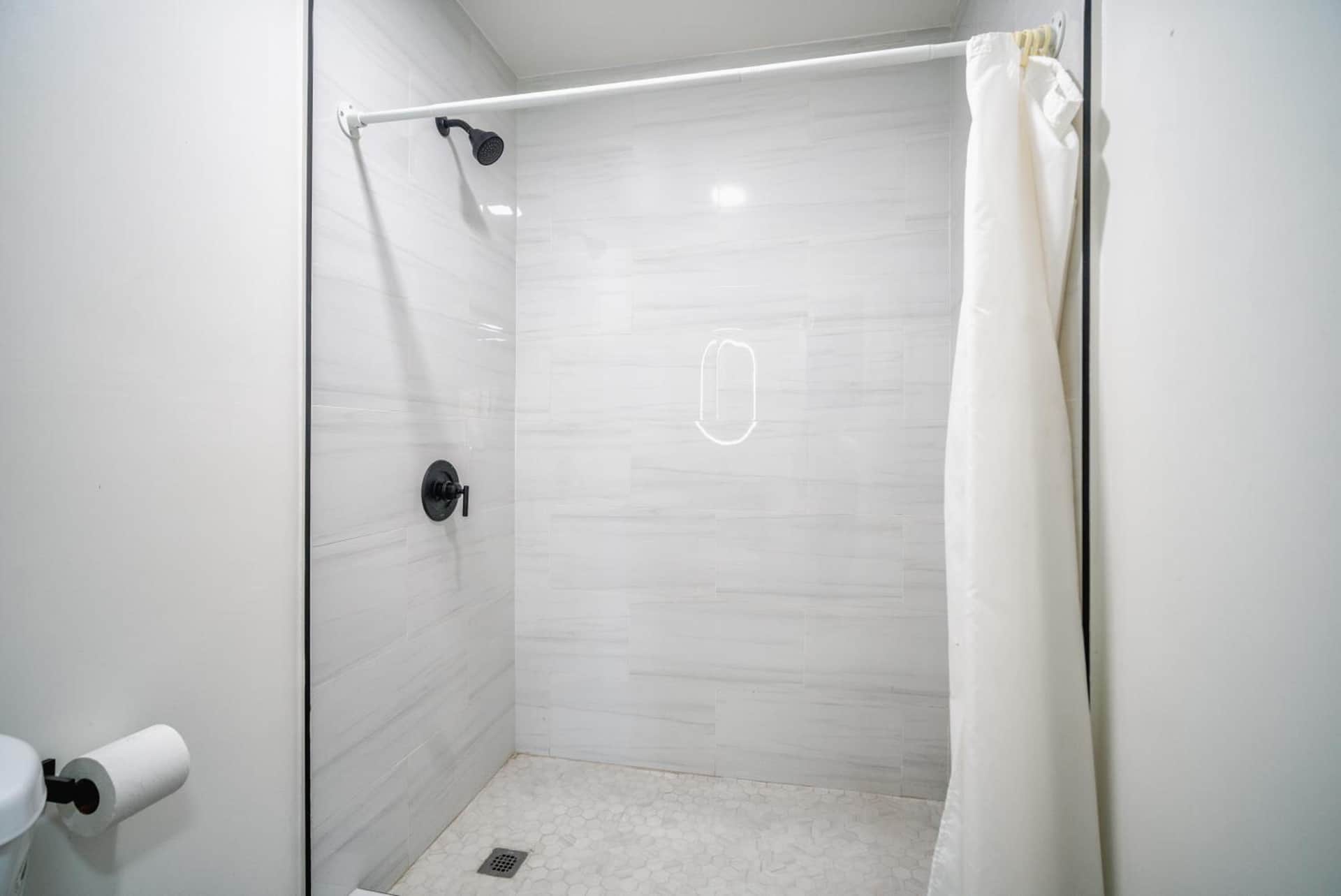 ERTH INN by AGA- San Ysidro