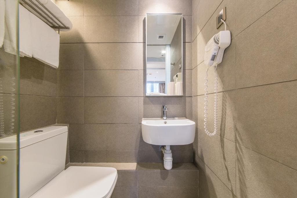 197 YMT HOTEL