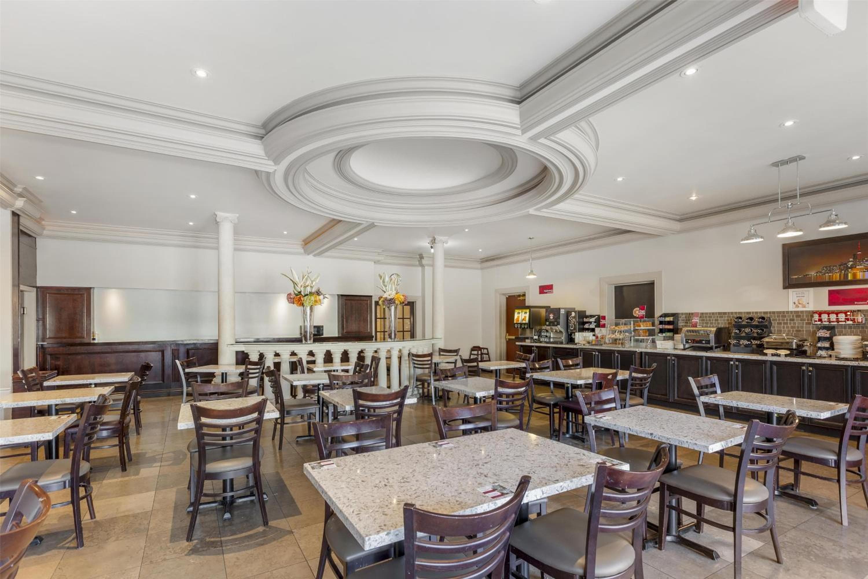 Best Western Plus Travel Hotel Toronto Airport