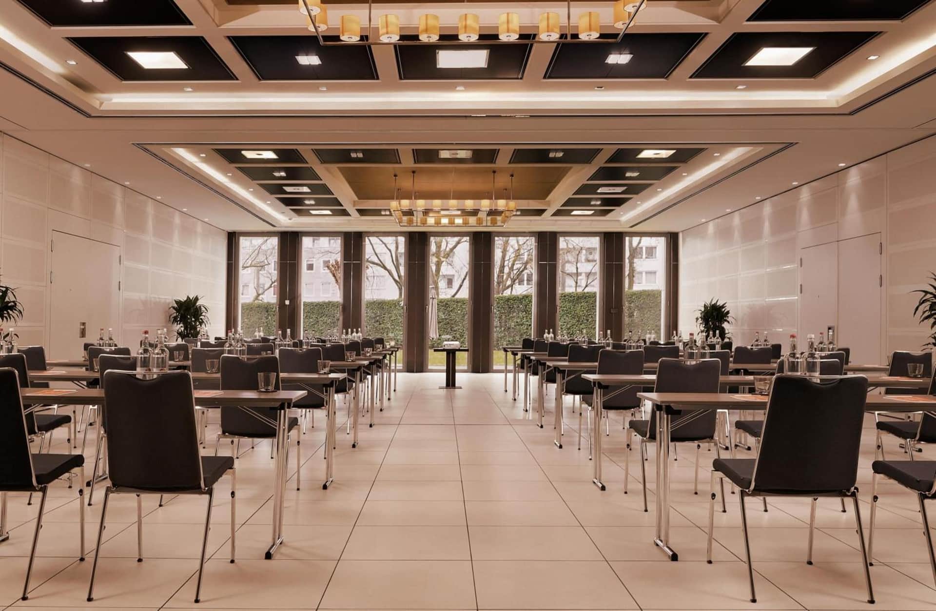 Wasserturm Hotel Cologne, Curio Collection by Hilton