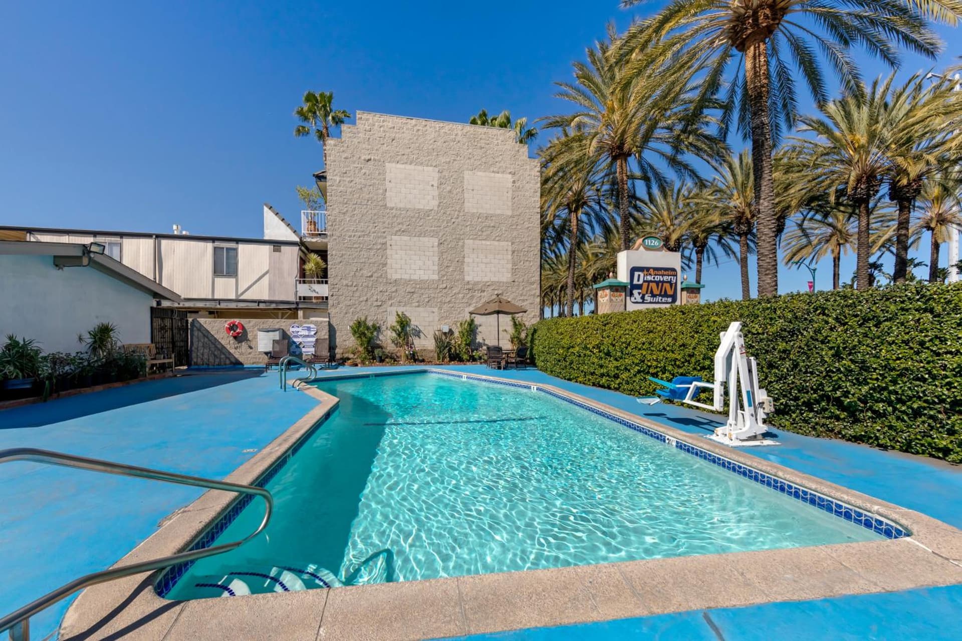 Anaheim Discovery Inn & Suites At The Park