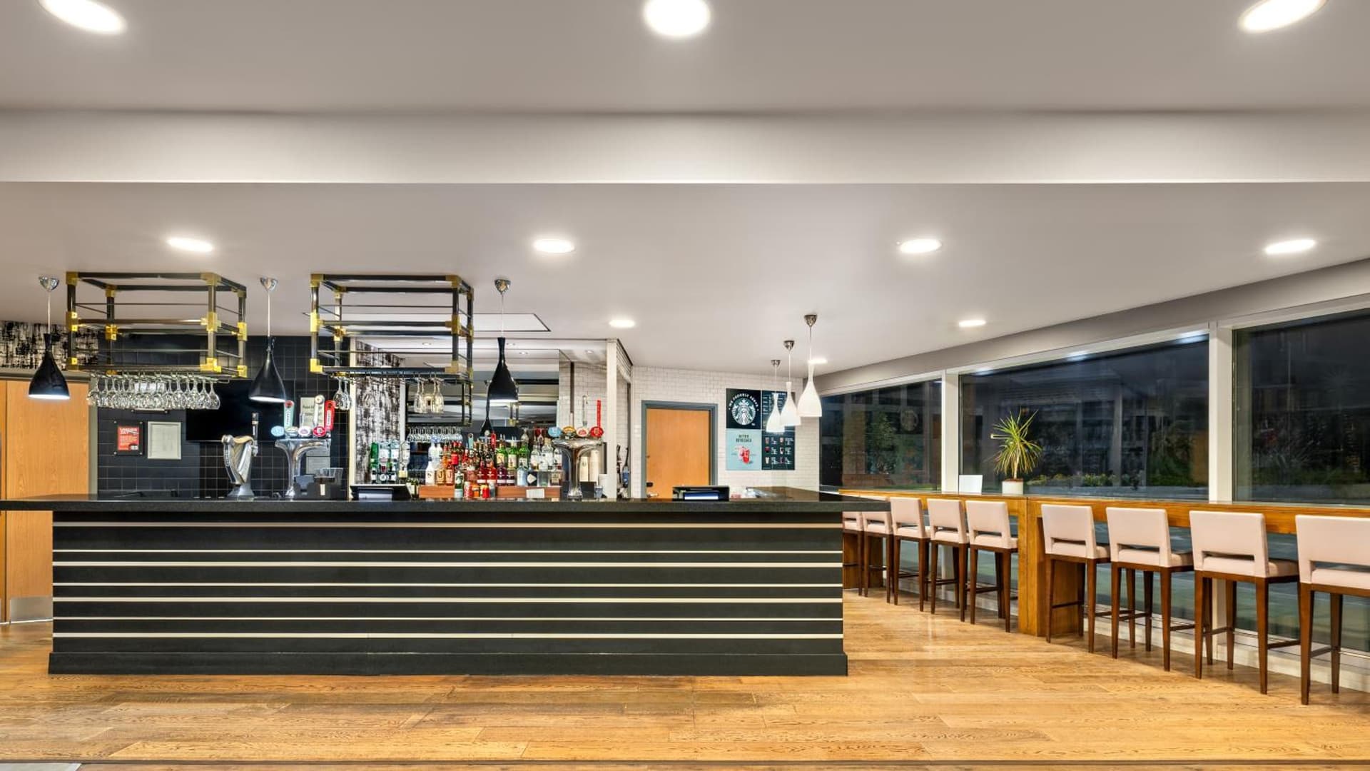 Holiday Inn Manchester-Mediacityuk by IHG