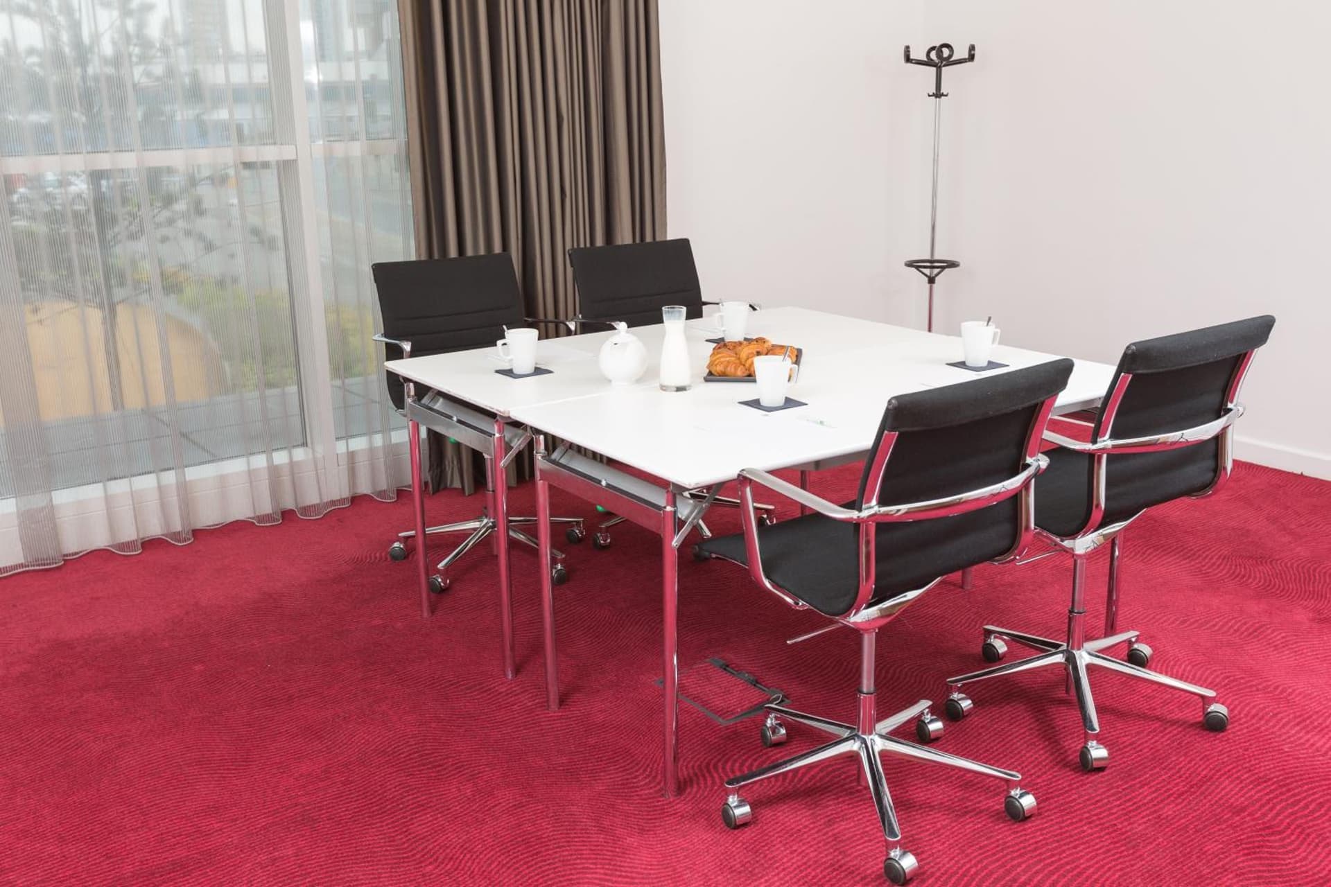 Holiday Inn Manchester-Mediacityuk by IHG