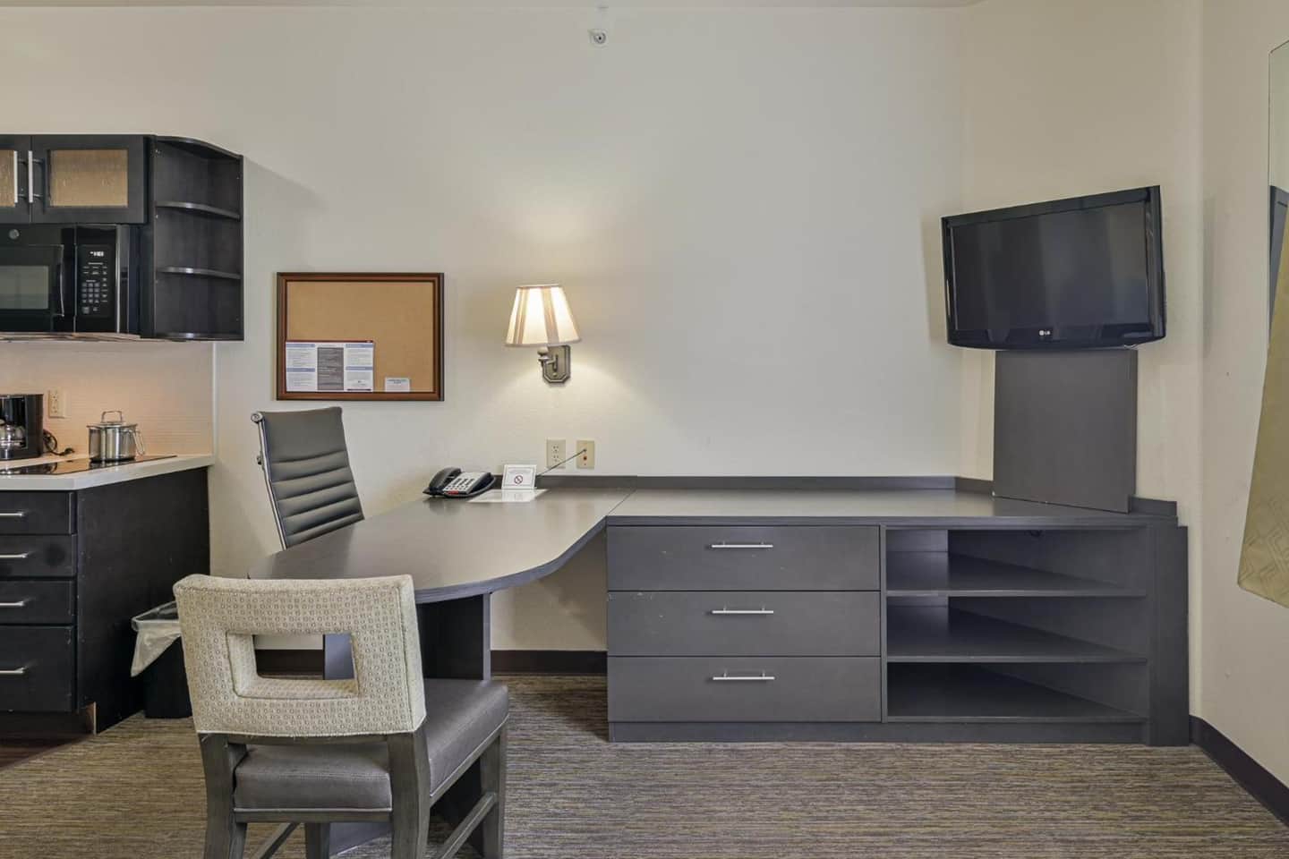 Affordable Suites of America Tulsa