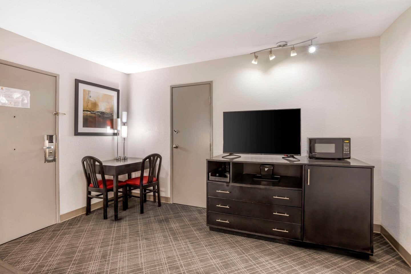 Comfort Suites Nashville Airport - BNA