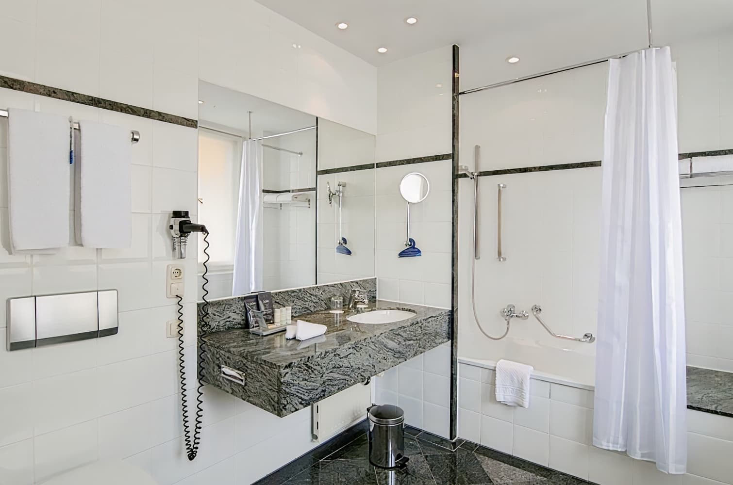 Radisson Blu Schwarzer Bock Hotel