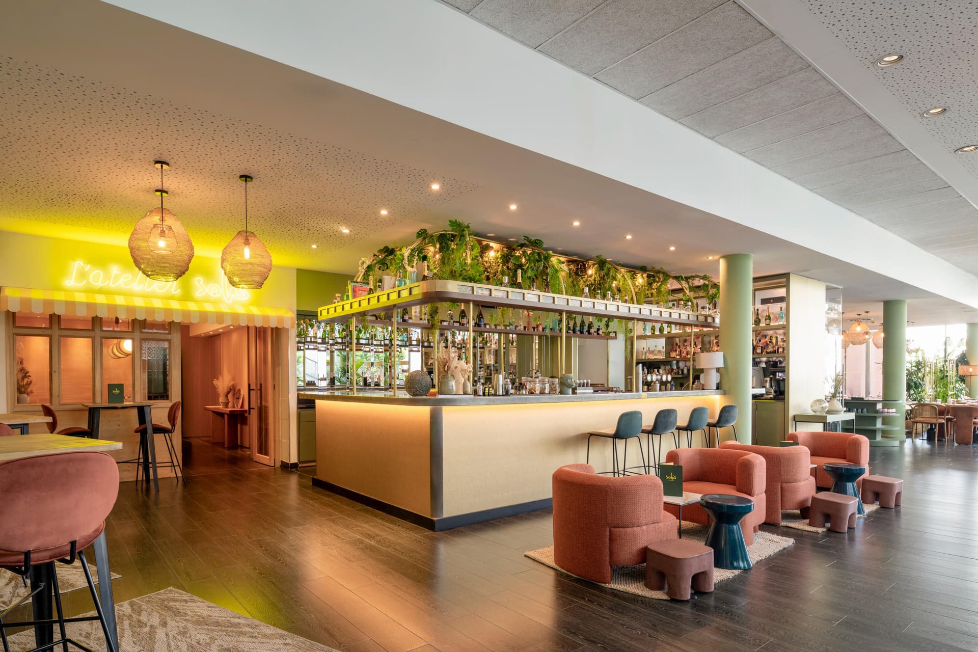 Renaissance Paris Arc De Triomphe