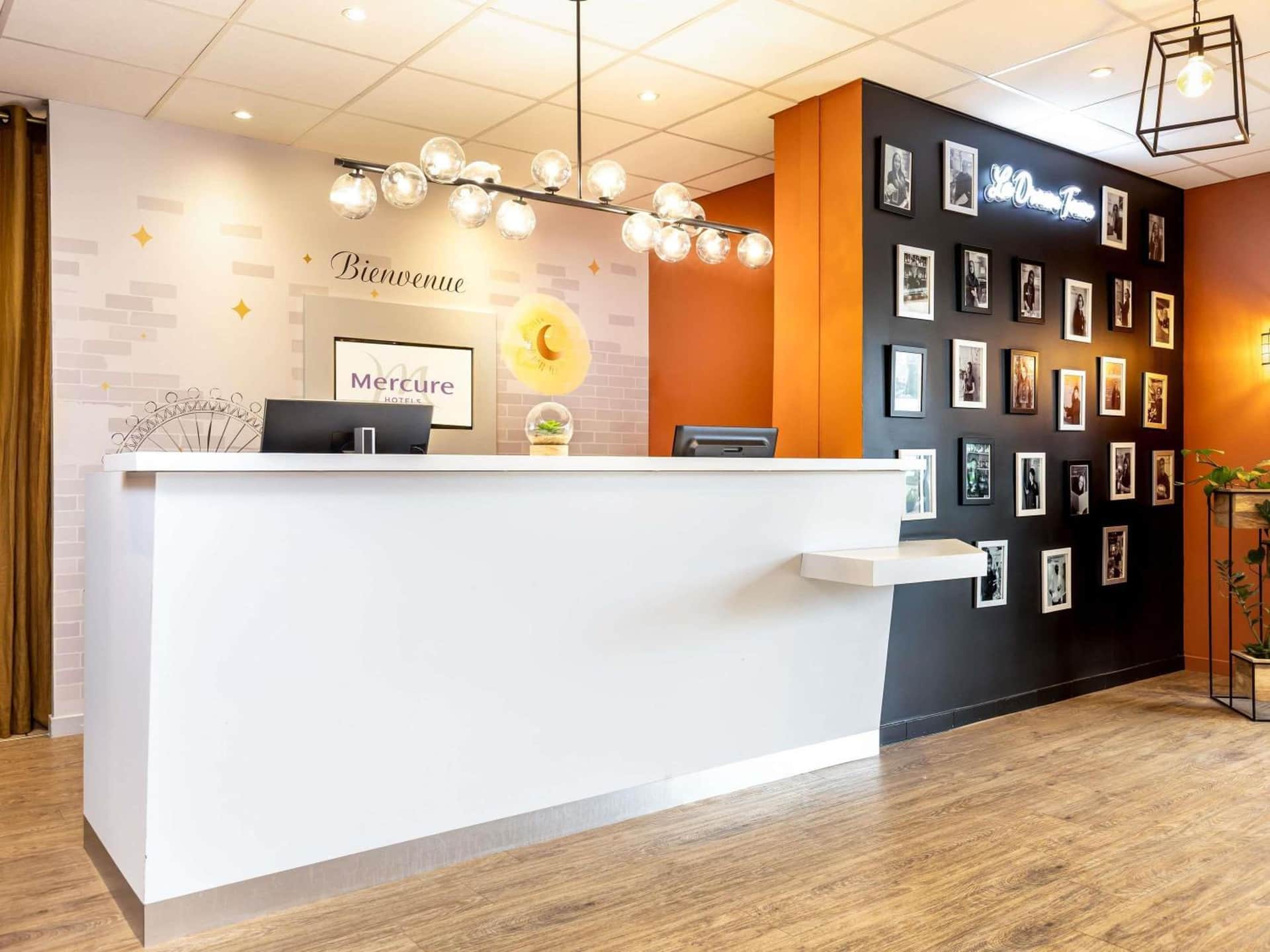 Mercure Lyon Est Chaponnay Hotel