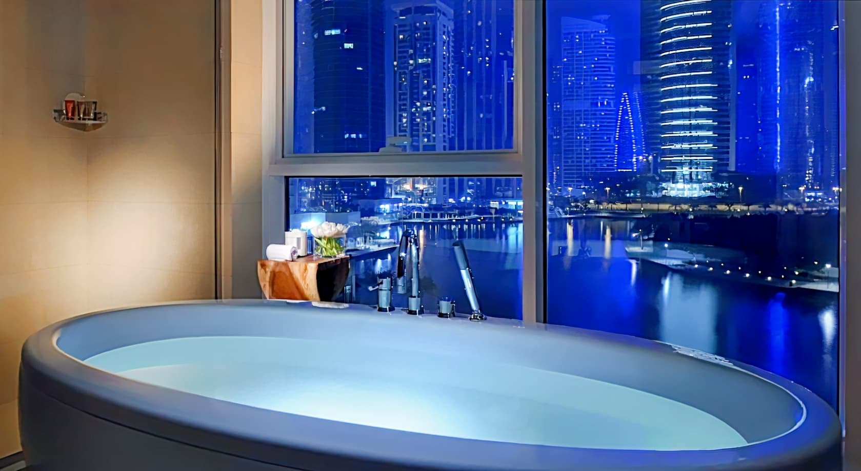 Mövenpick Hotel Jumeirah Lakes Towers