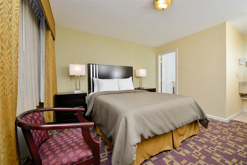 Americas Best Value Inn Providence-North Scituate