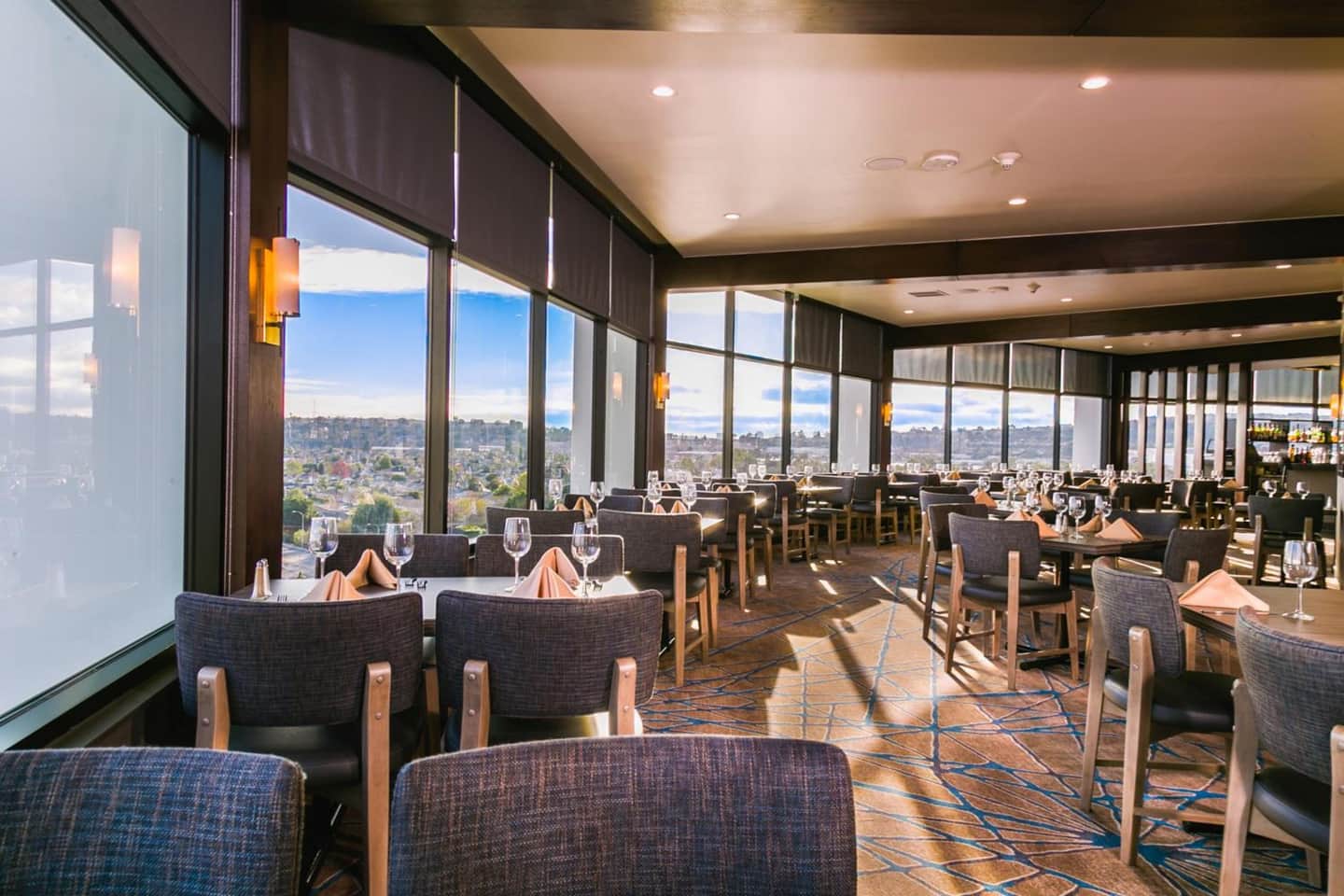 Holiday Inn Long Beach - Airport, an IHG Hotel